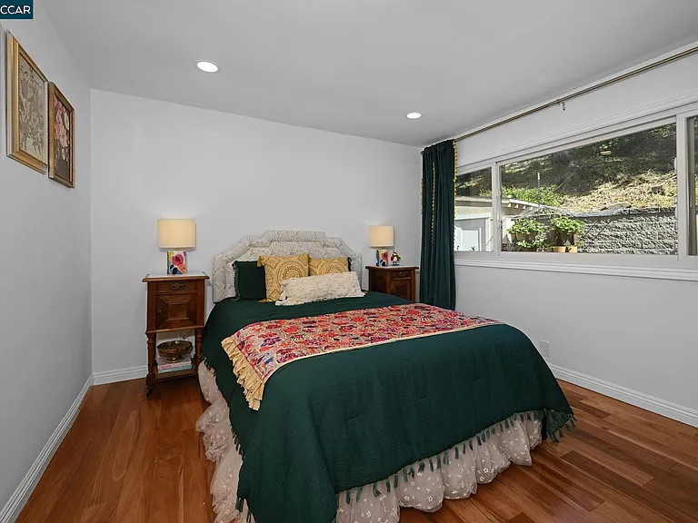 3560 Old Mountain View Dr — Photo 5