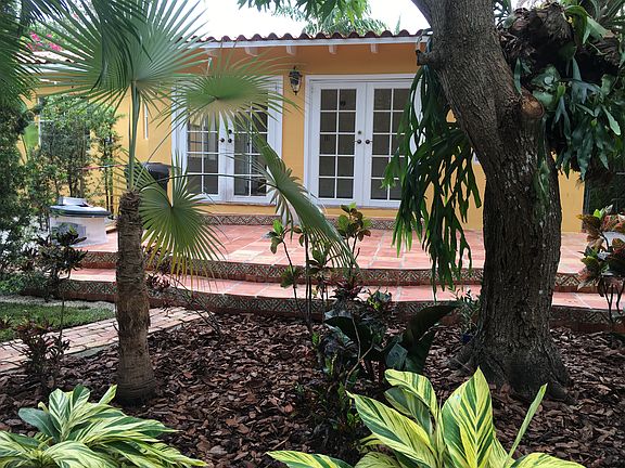 5th image of 33 Malaga Ave