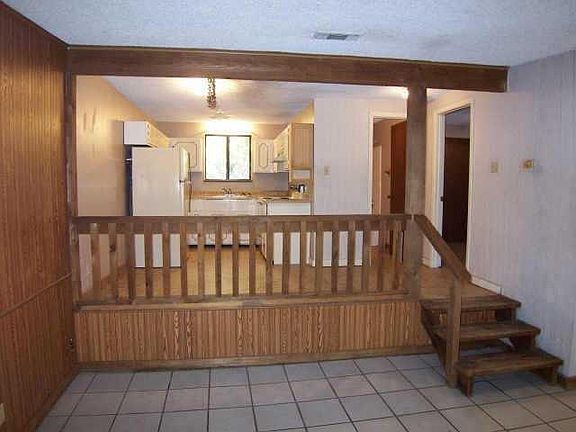 4th image of 400 Eagles Nest Dr APT 2
