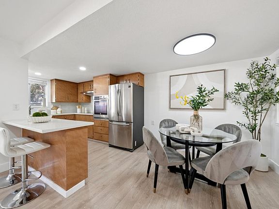 4th image of 14225 Lora Dr APT 21