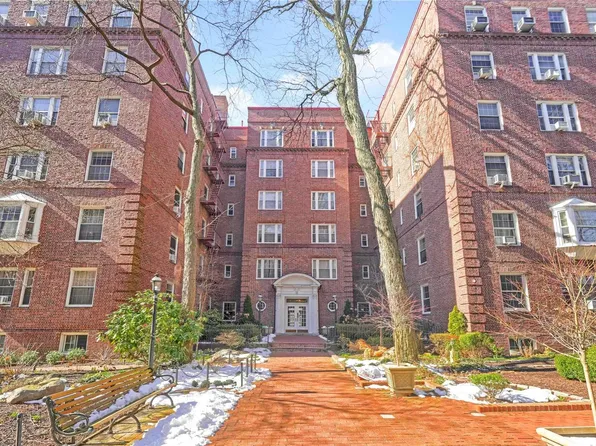 117-01 Park Lane South #B2D, Kew Gardens, NY 11415