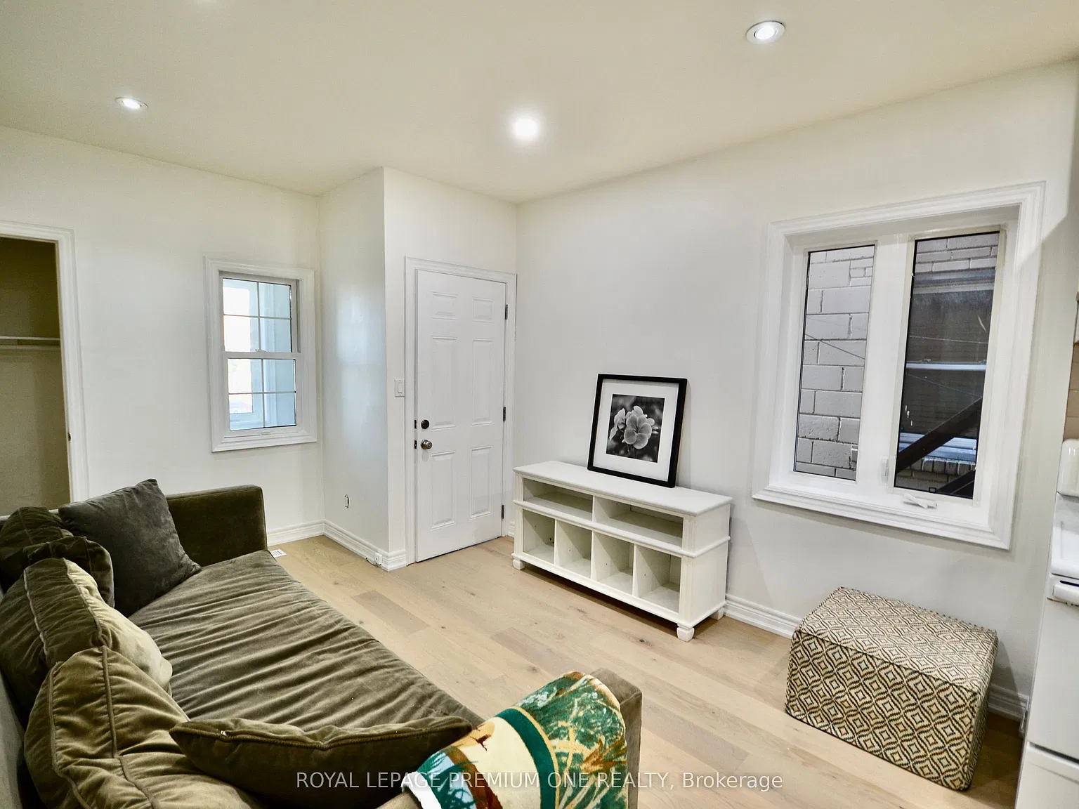 1 bed, $1,398 — Photo 4