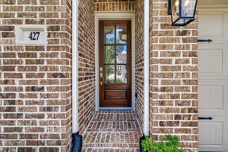 4 bed, 3.0 bath, 1929 sqft, $3,450 — Photo 3