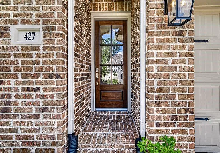 427 Mulberry Creek St — Photo 4