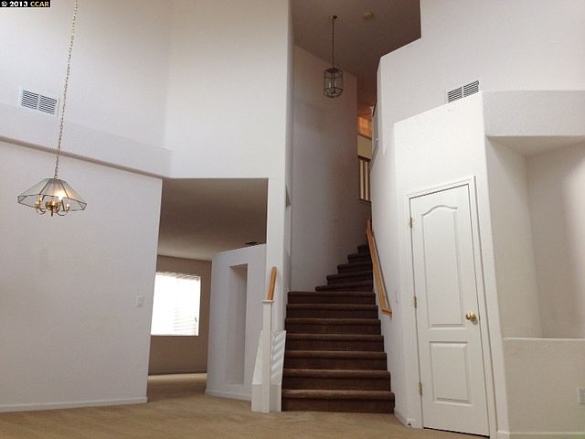 2nd image of 2531 Cambridge Dr