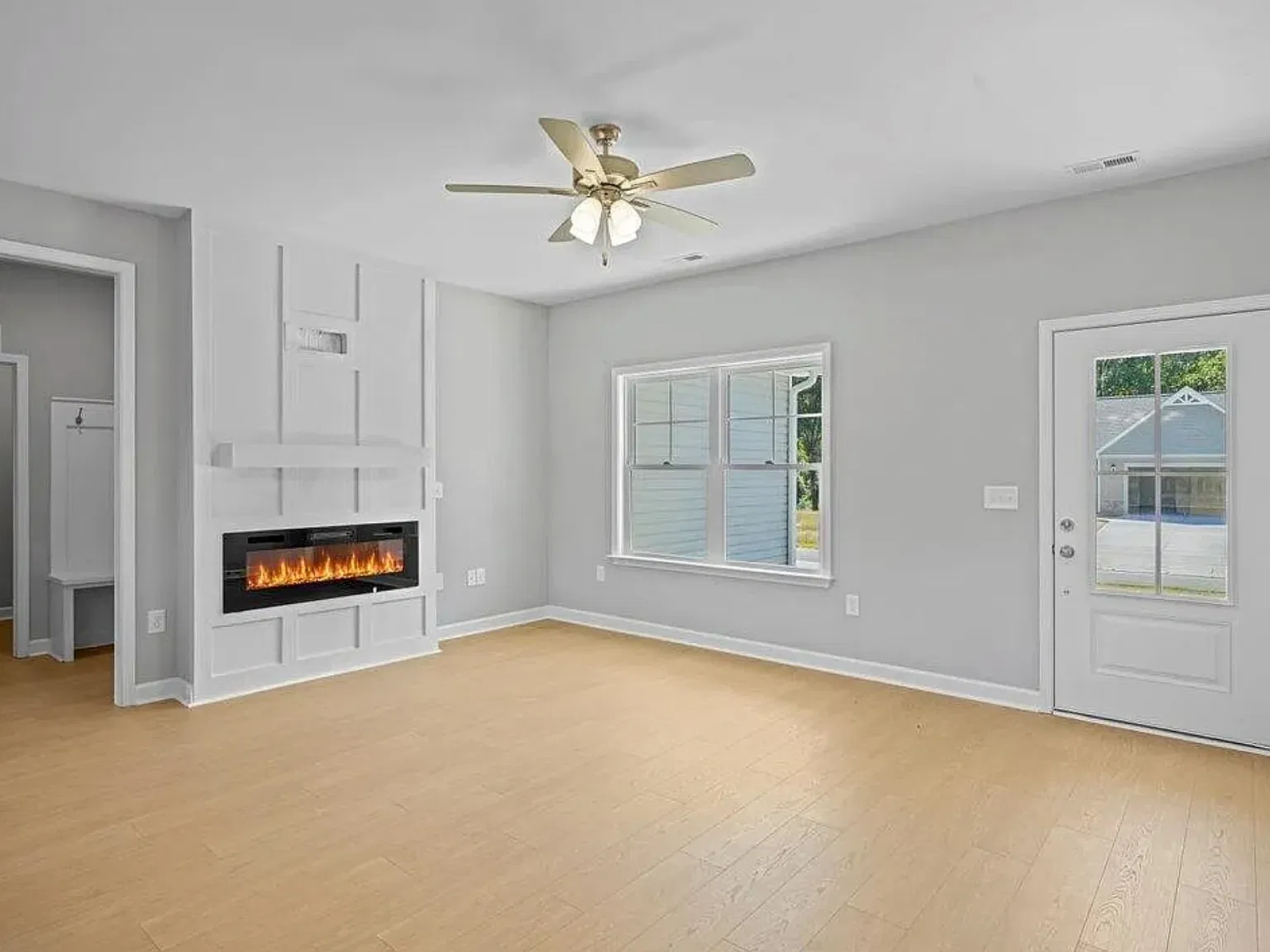 3 bed, 1291 sqft, $1,895 — Photo 3