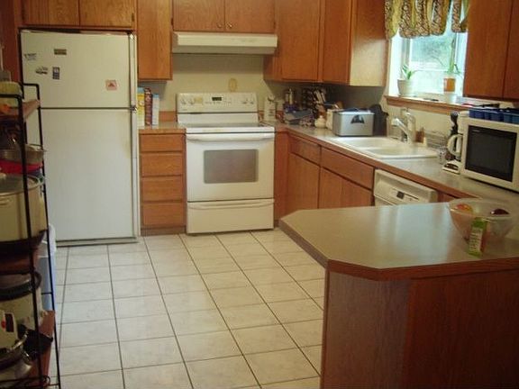 4th image of 12406 Avenue Dubois SW