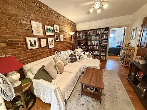 16 Mead St #1 Photo 1