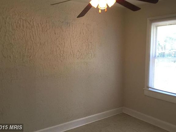 3rd image of 3806 Lafayette Blvd