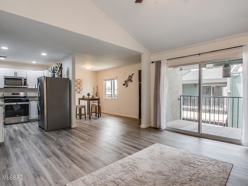 1st image of 842 S Langley Ave Unit 205