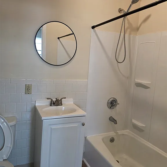 838 Western Ave #2L — Photo 3