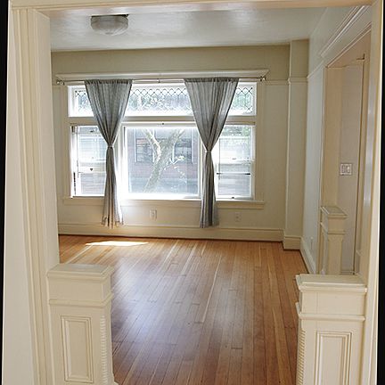 3rd image of 1621-1625 SE Pine St #1621