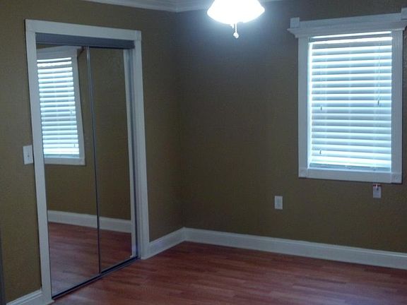 3rd image of 2018 Hillsdale Dr