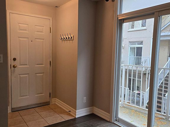 4th image of 28 Stadium Rd #239