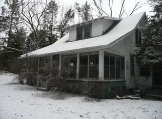 W4963 Oakwood Dr, East Troy, WI 53120