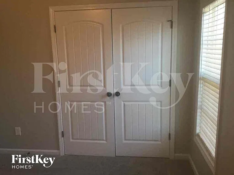 320 Nelson Ln — Photo 6