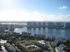 2nd image of 18071 Biscayne Blvd #18033