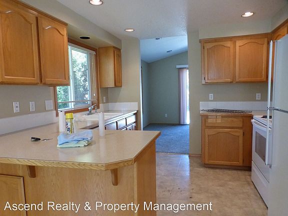 5th image of 6811 SE Langwood St Lot 4