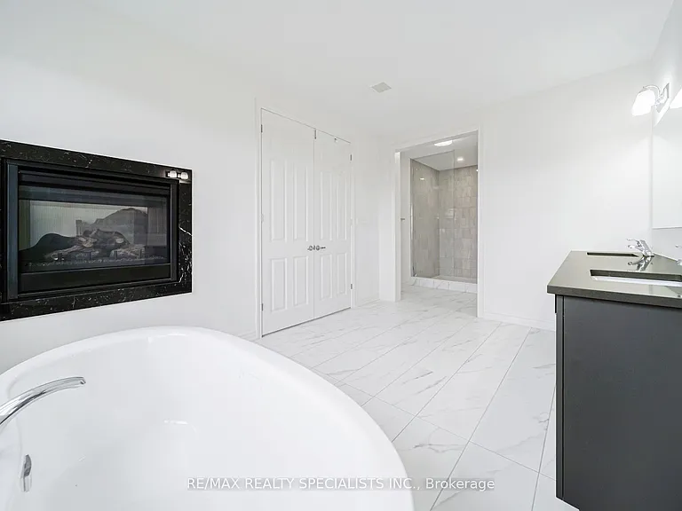 4 Elderberry Way — Photo 35