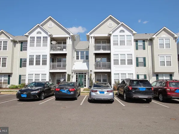 7522 Snowpea Ct APT 21, Alexandria, VA 22306