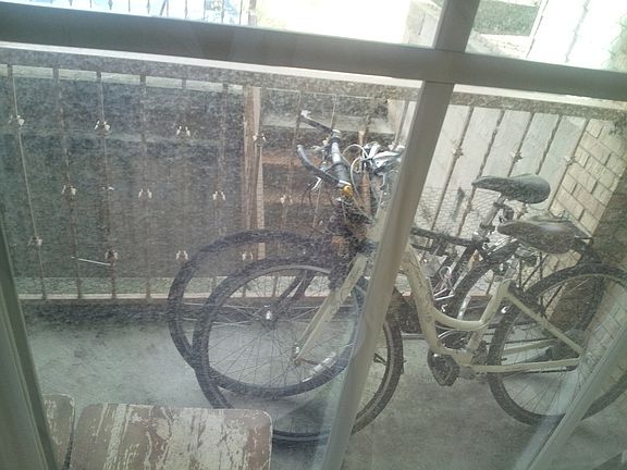 5th image of 2668 30th St APT 1R