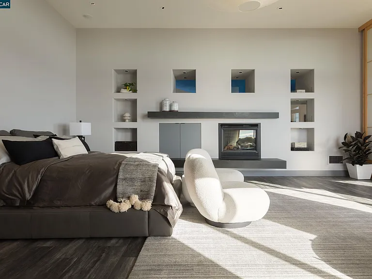 13367 Campus Dr — Photo 25