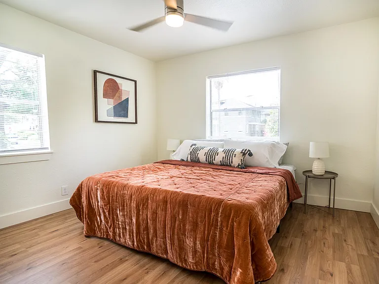 2160 Riverside Ave #6 — Photo 20