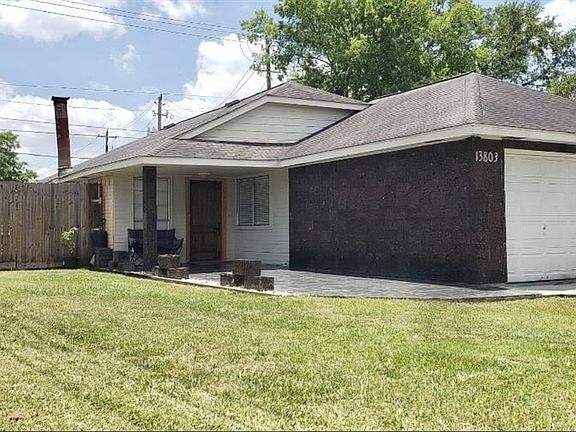 3rd image of 13803 Bay Gardens Dr