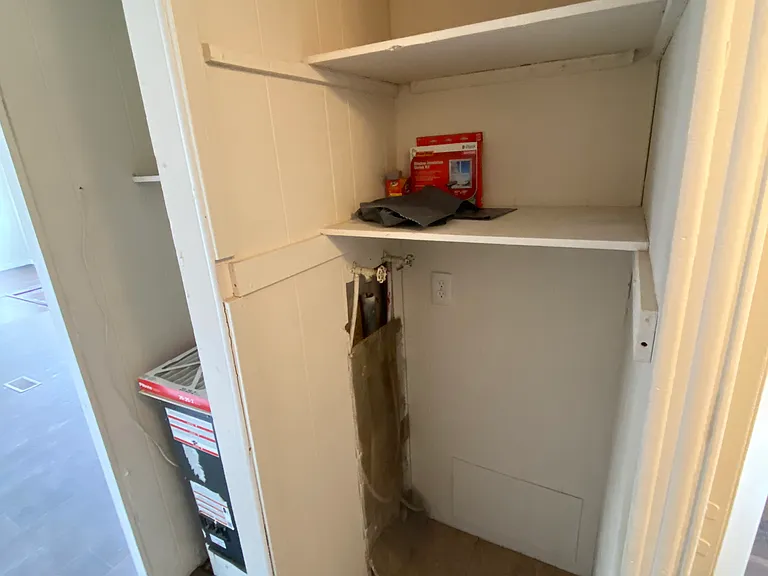 660 N Millborne Rd — Photo 5