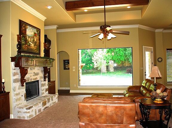 3rd image of 6106 Wooded Creek Cv