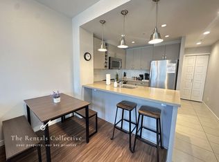 215 W 1st St #514, North Vancouver, BC V7M 1B3