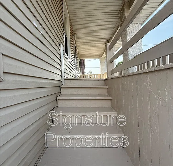 180 W Balview Ave #B — Photo 3