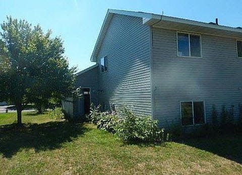 2nd image of 1109 Leo Ln