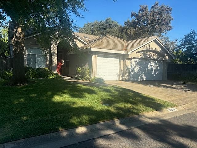 End of a cul de sac in a small gated community provides for great privacy