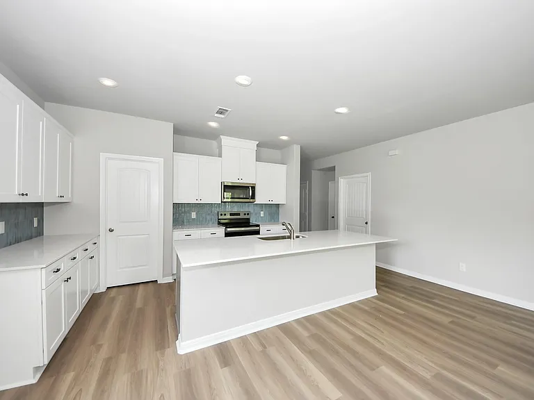 638 Stovall Dr — Photo 21