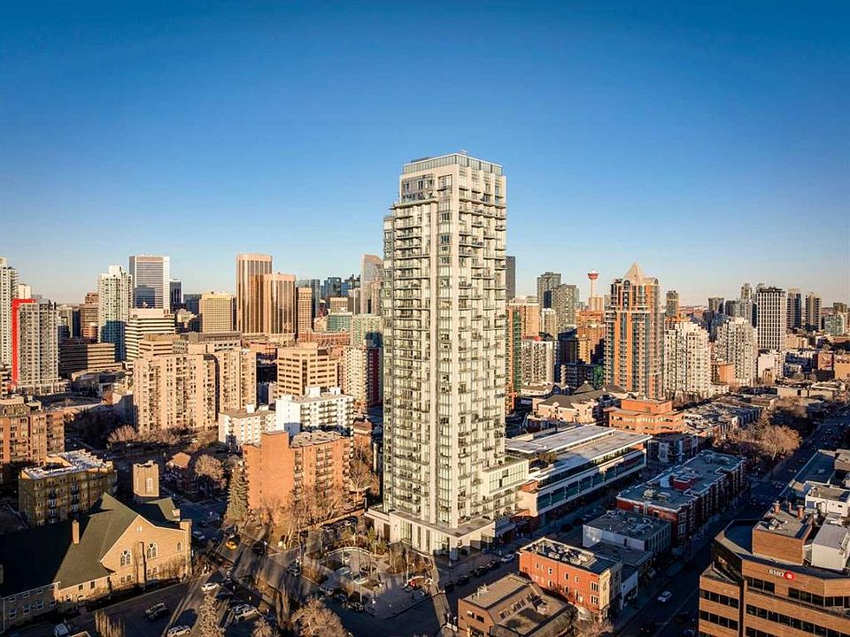 1st image of 930 S 16th Ave SW #602