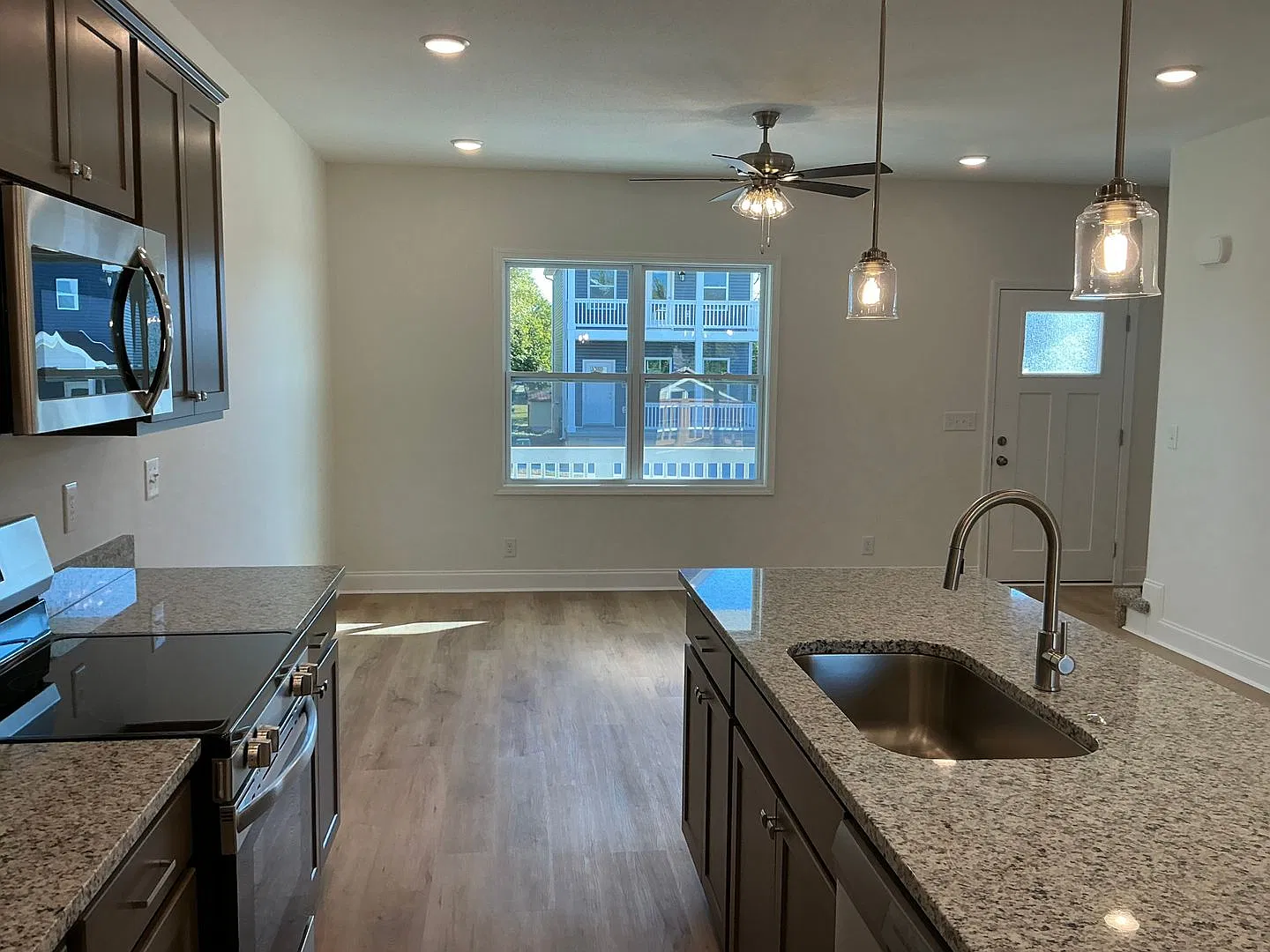 31 Dixon Dr available now — Photo 3