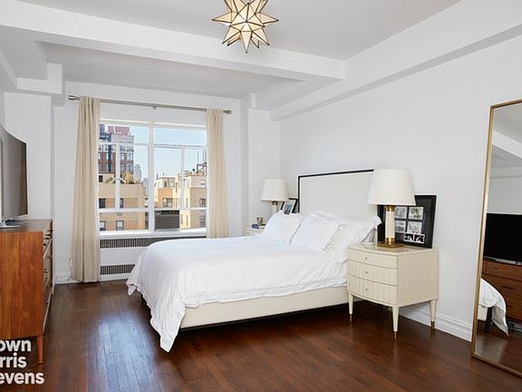 3rd image of 565 W End Ave APT 17B