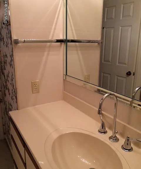 205 Berkley St — Photo 16