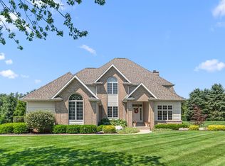 592 Shatz Dr, Valparaiso, IN 46385