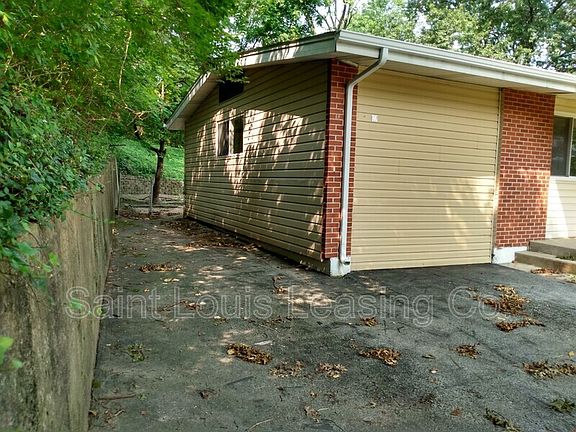 2nd image of 10219 Green Valley Dr