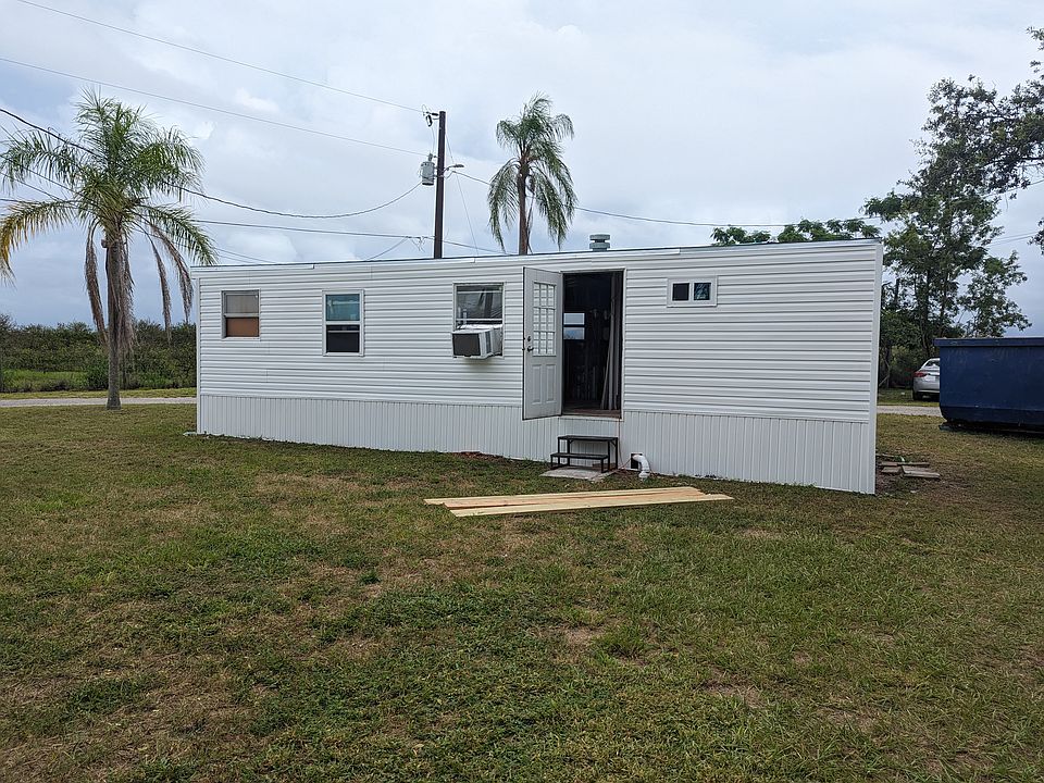 1st image of 160 Carter Ave