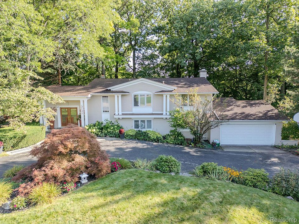 1st image of 3131 Bloomfield Shore Dr