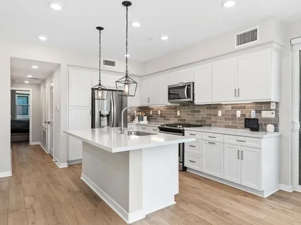 2706 Via Alta Pl, San Diego, CA 92108