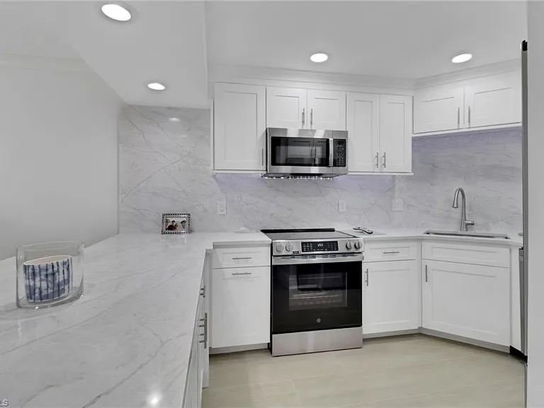 1 Bluebill Ave #410 — Photo 10