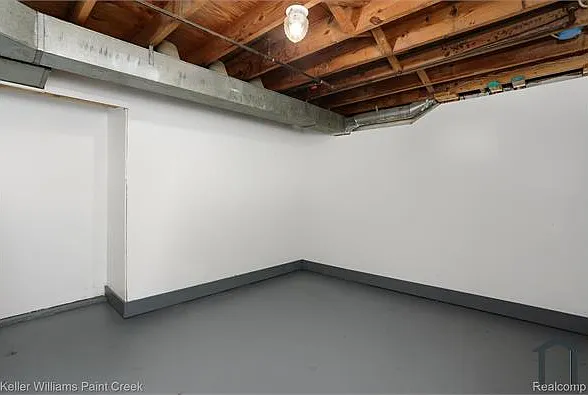8278 Chalmers Ave — Photo 7