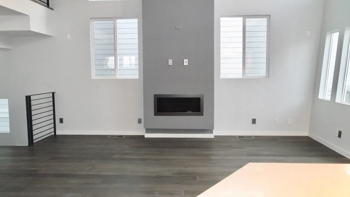 Luxurious Modern Townhouse w/3000+sq.ft. - Fabulous Amenities+Yard+3 Balconies with RB Schools — Photo 4