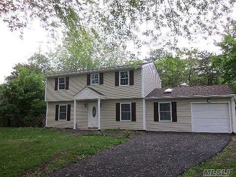 1st image of 7 Lake Ln