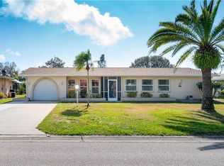 27 Caddy Rd, Rotonda West, FL 33947