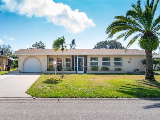 27 Caddy Rd, Rotonda West, FL 33947